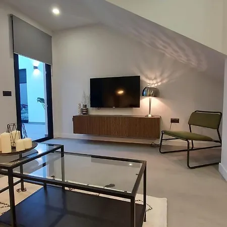 Rent4 Mercedes شقة مالقة